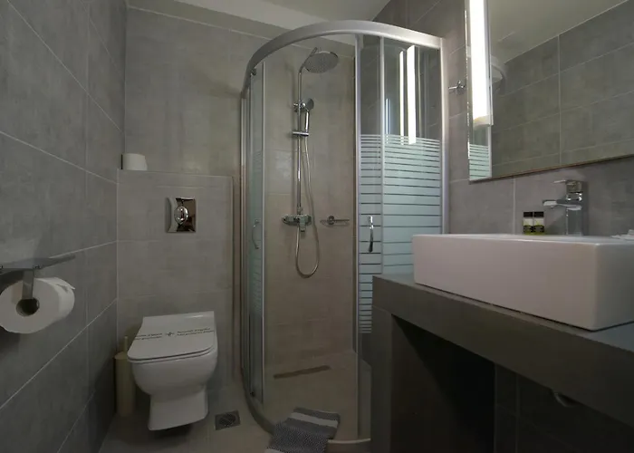 Aristoteles And Hotel