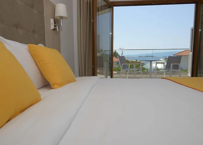 Aristoteles And 4* Ouranoupoli