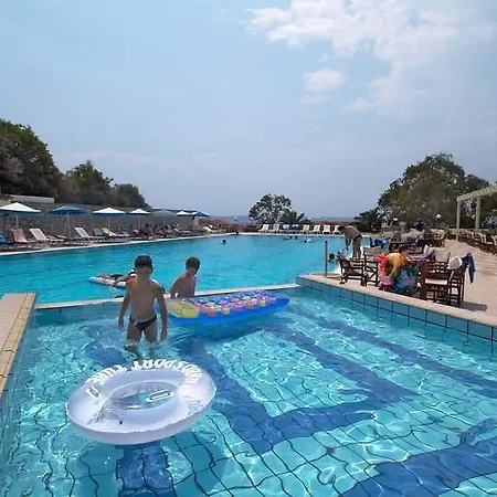 Aristoteles And מלון אואוראנואופולי