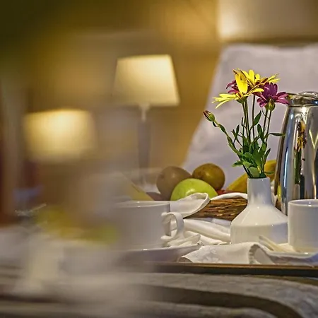 Aristoteles And Hotel 4*