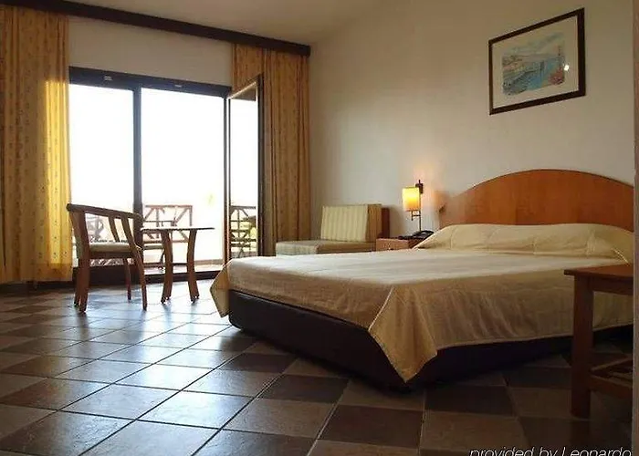 Aristoteles And Hotel
