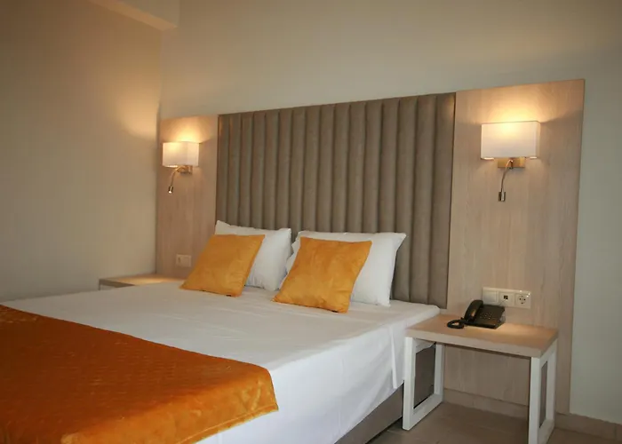 Aristoteles And Hotel