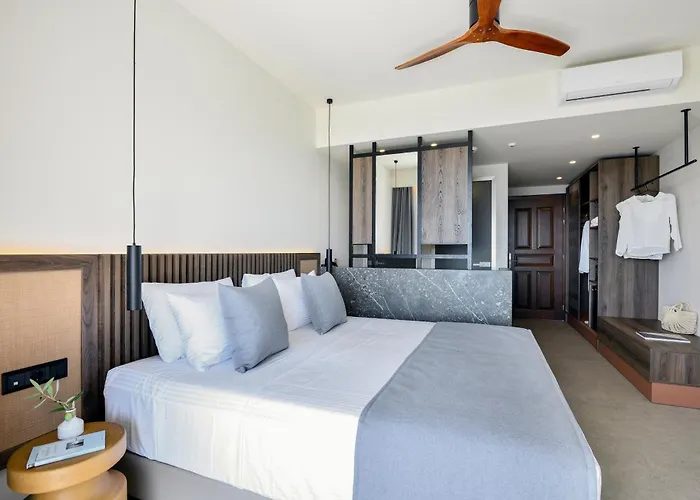 Hotel Aristoteles And 4*