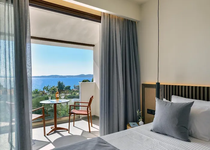 Aristoteles And Hotel 4*