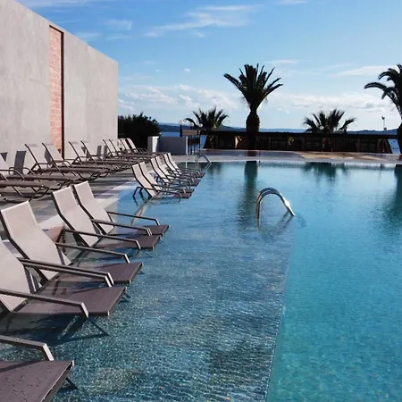 Aristoteles And Hotel 4*
