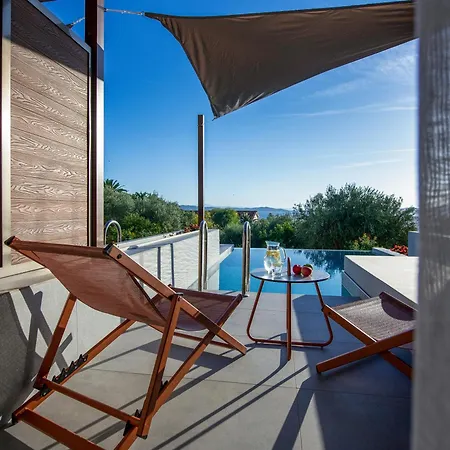 Aristoteles And Otel 4*