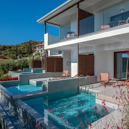 Aristoteles And Otel 4*