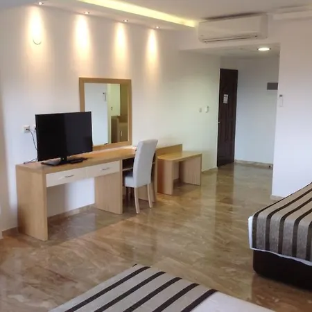 Aristoteles And Hotel Ouranoupoli