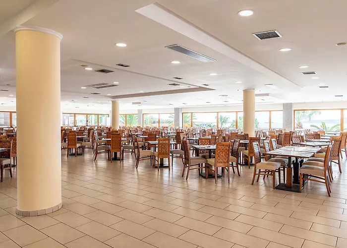 Aristoteles And Otel