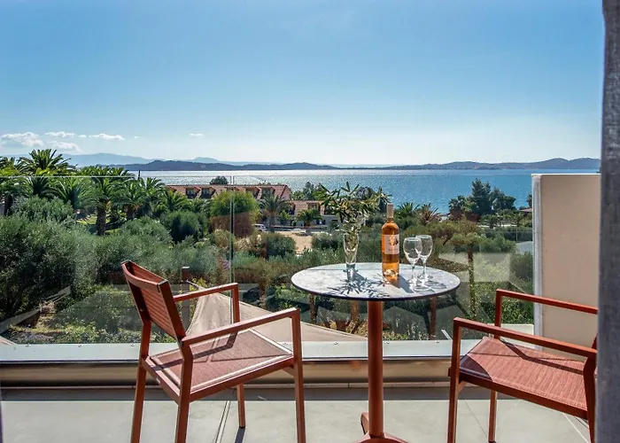 Aristoteles And 4* Ouranoupoli