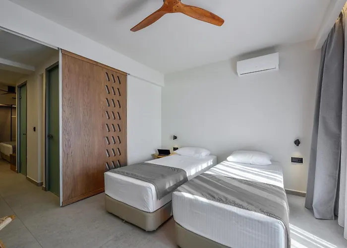 Otel Aristoteles And Ouranoupoli